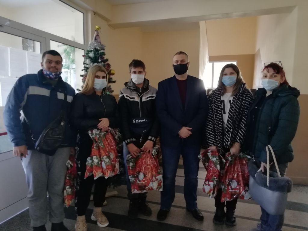 Заедно на Коледа 1